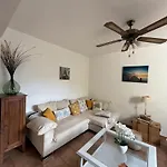 בית נופש Escapade Pres Du