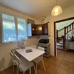 Escapade Pres Du בית נופש *