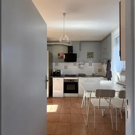 Escapade Pres Du